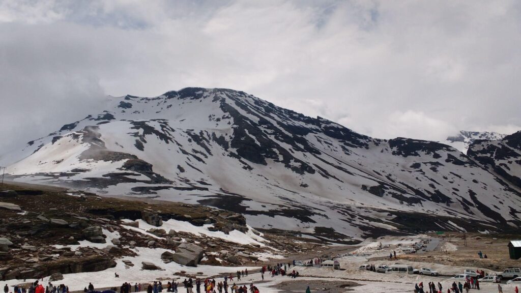 Snow adventures at Rohtang Pass